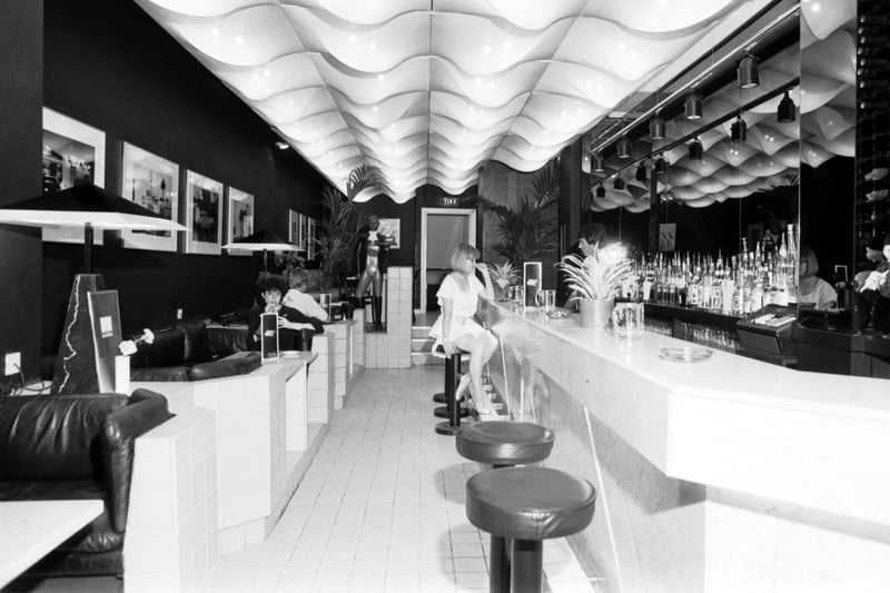 Charlie Parkers, George Street, Edinburgh.  The main cocktail bar, September 1981
