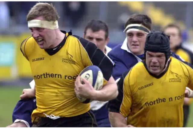 Doddie Weir helped Newcastle Falcons ascend into the top flight and was an instrumental part of the squad which lifted the 1997-98 Premiership title – still the only team to achieve this remarkable feat the first season after promotion.