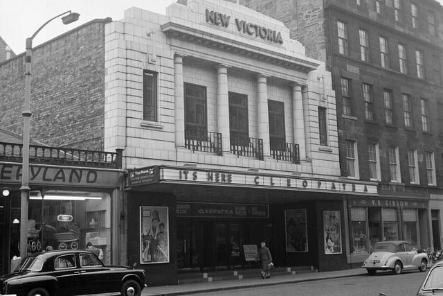 Opened i 1930 on the day Sean Connery was born, the New Victoria Cinema on Clerk Street is fondly recalled by Southsiders. In the 1960s it was renovated and renamed Odeon. The cinema has been closed since 2003 and its future remains uncertain.