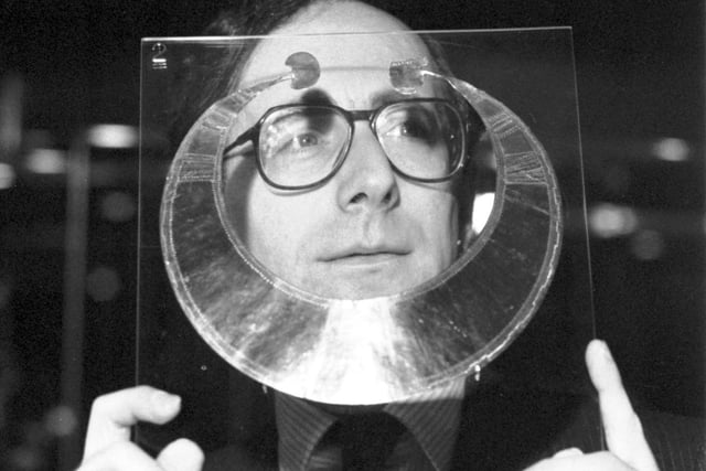 Secretary of State for Scotland Malcolm Rifkind with a 2000 bc gold lunla, part of the Wealth of a Nation exhibition at the Royal Scottish Museum in Chambers Street Edinburgh, June 1989.