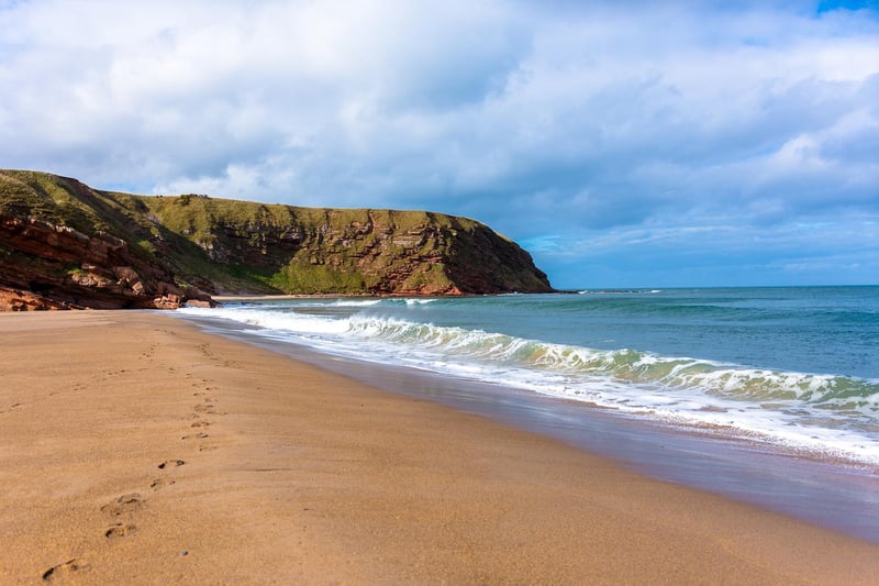 Also found in the Scottish Borders, Pease Bay is a notable surfing holiday destination in Scotland and is ideally located with the Berwickshire coastline - only a short drive from Edinburgh and also within easy reach of North East England (3,600 searches)