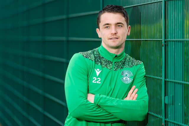 Stephen McGinn adds experience to Hibs' squad.