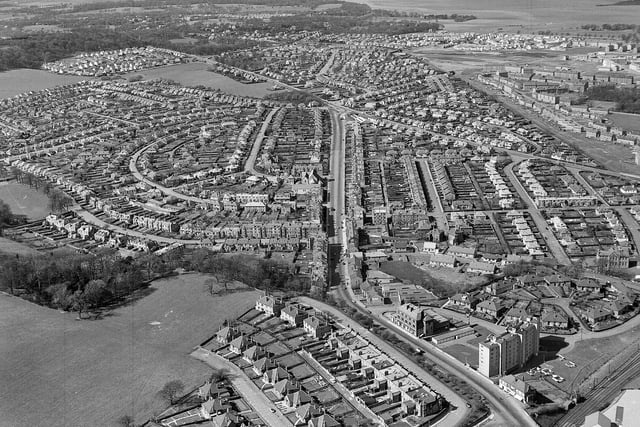 An aerial picture of Barnton taken in April 1960.