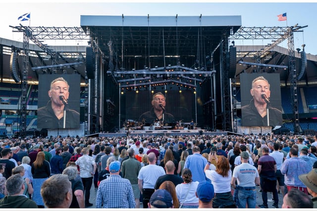 Fans who were not lucky enough to be near the front could still see Bruce on the big screens at BT Murrayfield Stadium