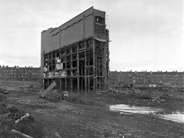 King's Road residents complained to the Evening News 'Action Wanted' team that blasting during the SSEB's demolition of Portobello power station was damaging their property in January 1980.