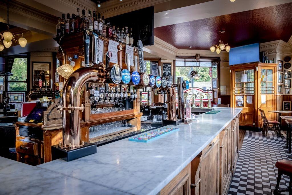 Bosses of popular Edinburgh pub announce planned opening date for new ...
