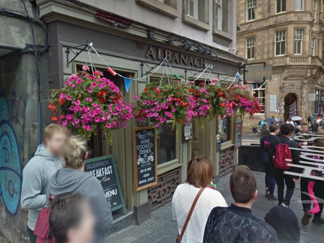 If you like a wee dram, Albanach is a great choice, as it offers over 330 malt whiskys. The pub, which is situated on the Royal Mile in Edinburgh's Old Town, has 4.4 stars on Google.