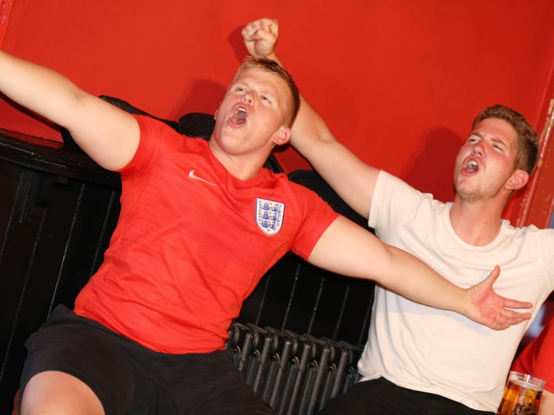 Fans watch England v Ukraine in the quarter finals of Euro 2020, in The Kings pub, Albert Rd, Southsea. Picture: Chris Moorhouse (jpns 030721-25)