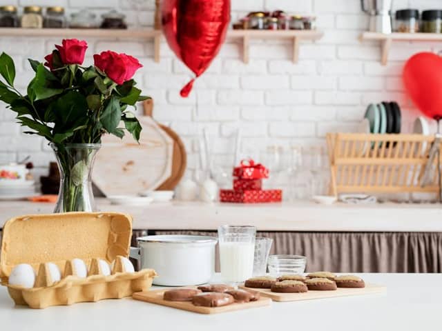 It's easy to organise a Valentine's Day activity at home, like a breakfast date (Shutterstock)
