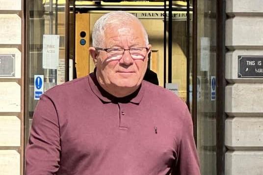 An Edinburgh man carried out a shocking 30 year campaign of domestic abuse against his partner including strangling her and breaking her finger. Gavin Munro, 62, repeatedly abused and assaulted his victim over three decades when he would come home drunk from sessions in his local pub. Munro regularly punched the woman to the face leaving her with black eyes, seized her by the hair and dragged her along the ground. The thug also pulled a knife on the woman during one attack while he also left her with a broken finger during a separate savage incident at the couple’s Edinburgh home. Edinburgh Sheriff Court was told the father-of-four would often target his partner in front of their children leaving the family in fear of his drunken behaviour. Sheriff Anderson placed Munro on a two year supervision order and told him he must engage with the domestic abuse organisation, the Caledonian Mens Programme. Munro, of Gilmerton, Edinburgh, was also handed a non-harassment order banning him from having any contact with his victim for the next five years.