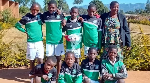 Hibernian Community Foundation has donated club strips to Kalilombe Primary School football team