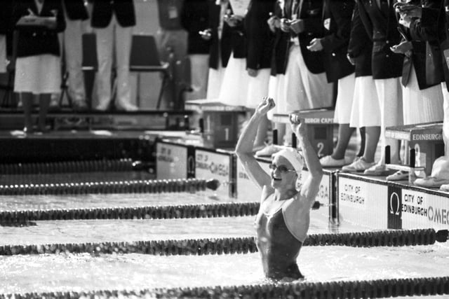 Scotland's Ruth Gilfillan breaks the Scottish record (but finishes fifth overall) in the 400m freestyle swimming at the Edinburgh Commonwealth Games 1986.