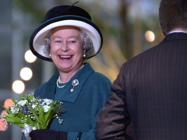 Her Majesty opening the offices of the former Scotsman building on Holyrood Road in 1999.