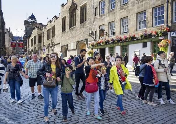 Tourists would pay a small additional charge for an overnight stay in the Capital, as happens in many other European cities.