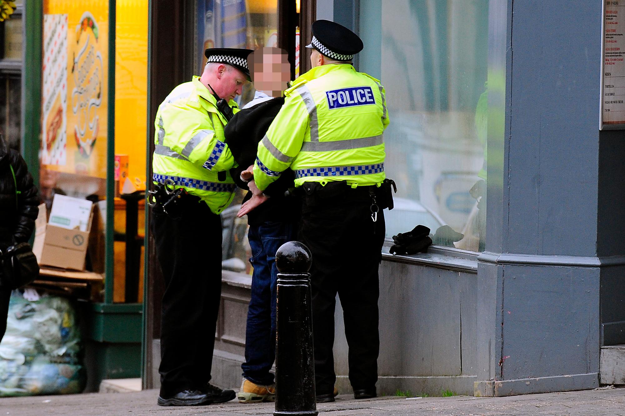 Police data reveals how many stop and searches discovered ‘bladed ...