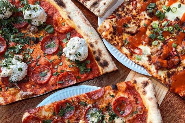 You can choose between slices of margherita, vegan margherita or pepperoni pizza.
