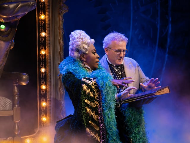 The Wicked Tour stars Laura Pick (Elphaba), Sarah O’Connor (Glinda), Carl Man (Fiyero), Donna Berlin (Madame Morrible), Simeon Truby (The Wizard and Doctor Dillamond), Jed
Berry/Daniel Hope* (Boq), Megan Gardiner (Nessarose), Casey Al-Shaqsy (Standby for Elphaba), Thomas Charles, Julie Cloke, Charlotte Coggin, Freddie Conway, Áine Curran,
Jade Davies, Kamau Davis, Russell Dickson, Maddison Firth, Lydia Gerrard, James Gower-Smith, Shoko Ito, Holly Lawrence, Nick Len, Stephanie Lindo, Will Lucas, Will Luckett, Rozz Mbwembwe, Georgia McElwee, Conor O’Hara, Shereen Osman, Stuart Rouse, Christina Shand, Adam Stickler, and Frazer Woolcott.
