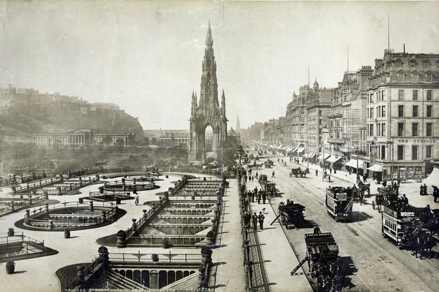 Built in 1875, the original Waverley Market featured an attractive and symmetrically laid out roof garden with an abundance of plants and flowers and places to sit. It was demolished a century later for the current shopping centre.