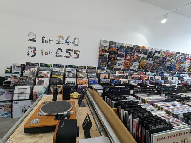 Shoppers will be able to peruse over 6,000 vinyl albums, 12,000 different CDs, 12,000 films and TV shows on 4K Ultra HD, Blu Ray and DVD, in the new Edinburgh Fopp shop.