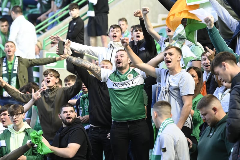 The fans are in full voice for the first derby of the season at Easter Road, Martin Boyle snatching a late equaliser on his return to club