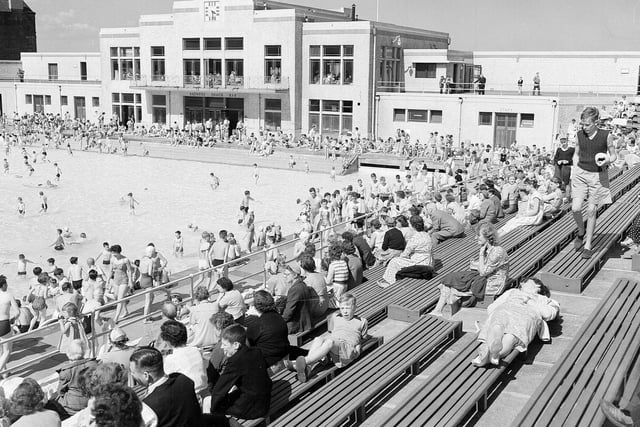 Spectators at Portobello Outdoor Pool in 1962.