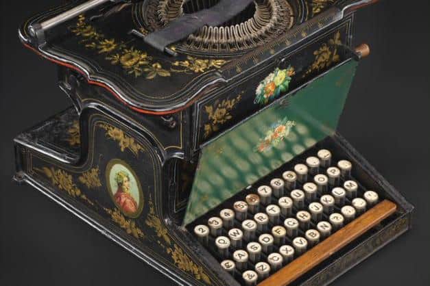 The world's first commercially successful typewriter, manufactured by American company Scholes and Glidden, will be on display at the National Museum in 2021.