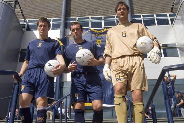Gary Caldwel, Kris Boyd and Craig Gordon help to launch the new Scotland on the steps outside Hampden in August 2006