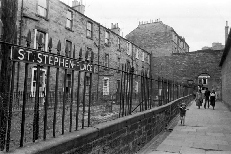 St Stephen Place in Stockbridge, Edinburgh, in June 1971