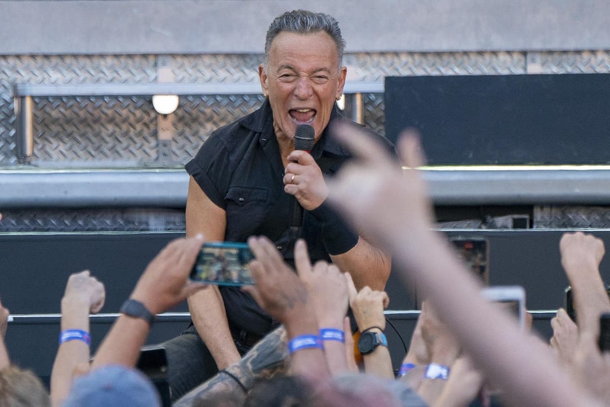 Springsteen Edinburgh 1981 Bruce Springsteen in Edinburgh: 10 photos of Bruce Springsteen and the ...