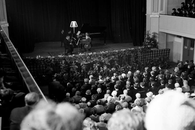 During the Edinburgh Festival 1963, classical violinist Isaac Stern gave a concert in Portobello Town Hall.