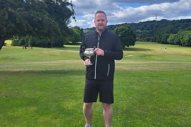 Allyn Dick won the Carrickvale Club Championship for the fifth time, helped by a burst of six birdies in a row in the final.