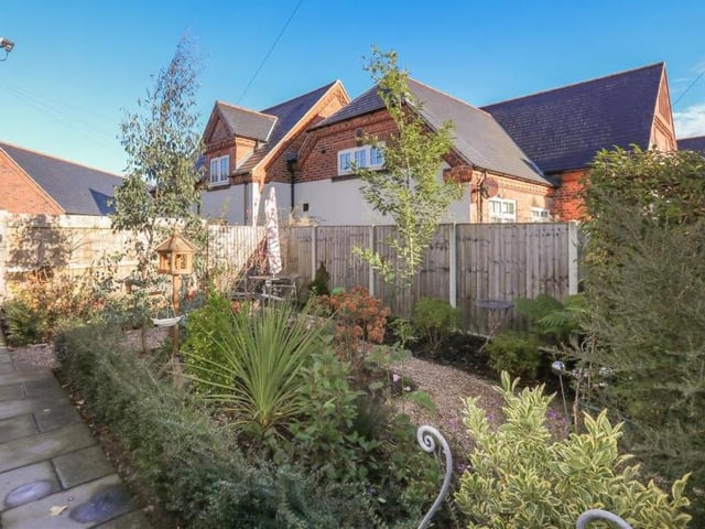 The cute design of the garden means there are little pathways here and there to enjoy.