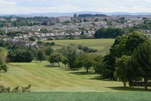 Craigmillar Park is an Edinburgh club with a great history dating back to 1895 - and with an original nine holes designed by the great James Braid. Offering stunning views over the coast of East Lothian and the Firth of Forth, it has tee times available from just £30.