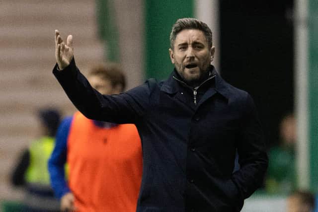 Lee Johnson reacts during Hibs' 2-1 defeat by St Johnstone
