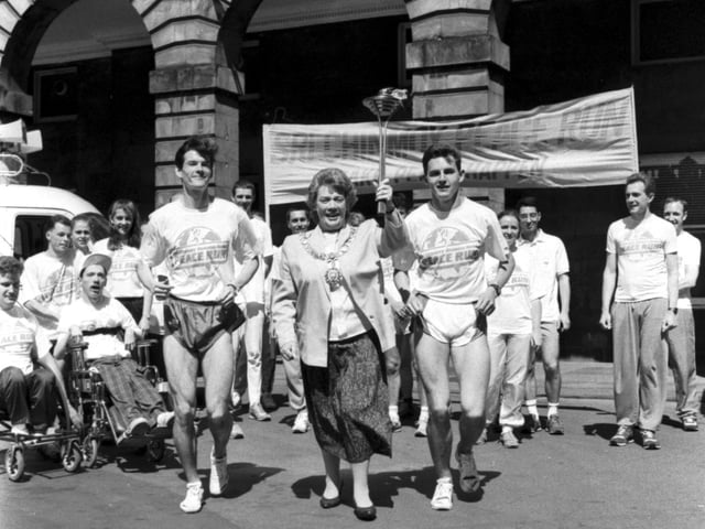 Edinburgh Harriers took part in the Sri Chinmoy Peace Run, inspired by the Indian peace leader, in May 1989.