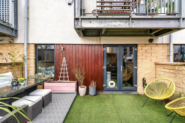 Externally, there is a good-sized private south-facing garden with a single garage (with private parking space in front of the garage) to the rear. The development also boasts more than adequate on-street parking for residents and visitors alike.
