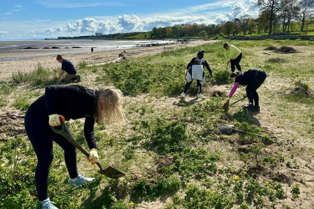 A team of 30 employees from Eureka Solutions descended upon the Cramond Foreshore