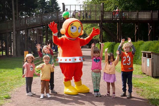 Road Safety Scotland character Ziggy popped along to Dalkeith Country Park.