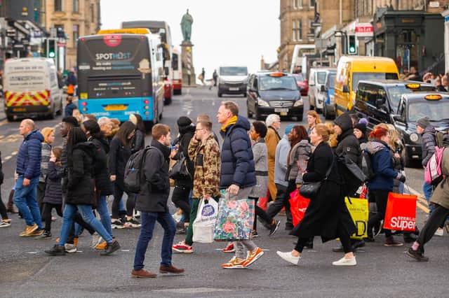 Here's the coronavirus guidance and rules if you're planning any last minute shopping in Edinburgh