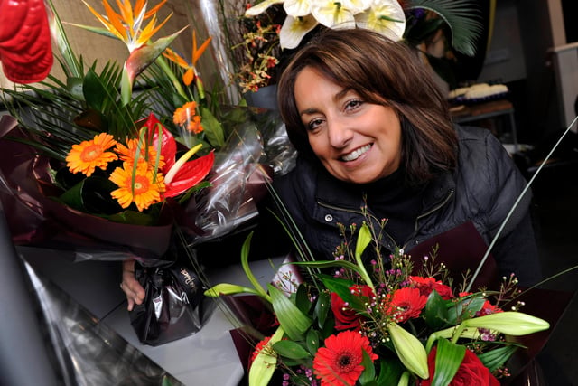 Katie Peckett's shop on Ecclesall Road is selling bouquets. Delivery is available in Sheffield, Chesterfield and surrounding areas. (https://katiepeckett.com)