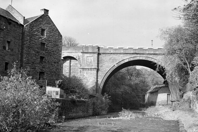 Belford Bridge was completed in 1887 and carries Belford Road over the Water of Leith. Year: 1944