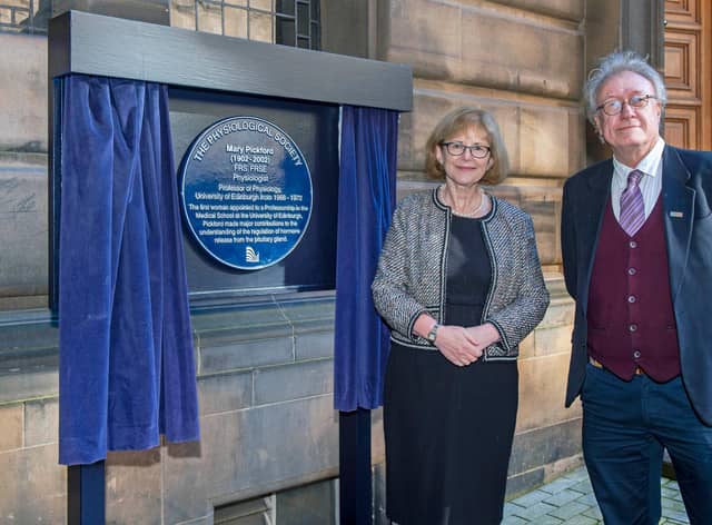The new plaque celebrating the work of leading physiologist Professor Mary Pickford (Neil Hanna Photography)