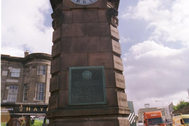 Where in Edinburgh is this clock?