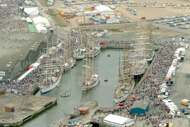 Add the year when Hartlepool hosted a leg of The Tall Ships Races.
