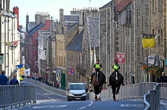 Mounted Police officers are seen on the Royal Mile in Edinburgh on September 10, 2022 (Getty images)