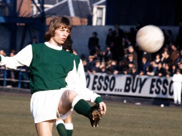 Alex Cropley in action for Hibs