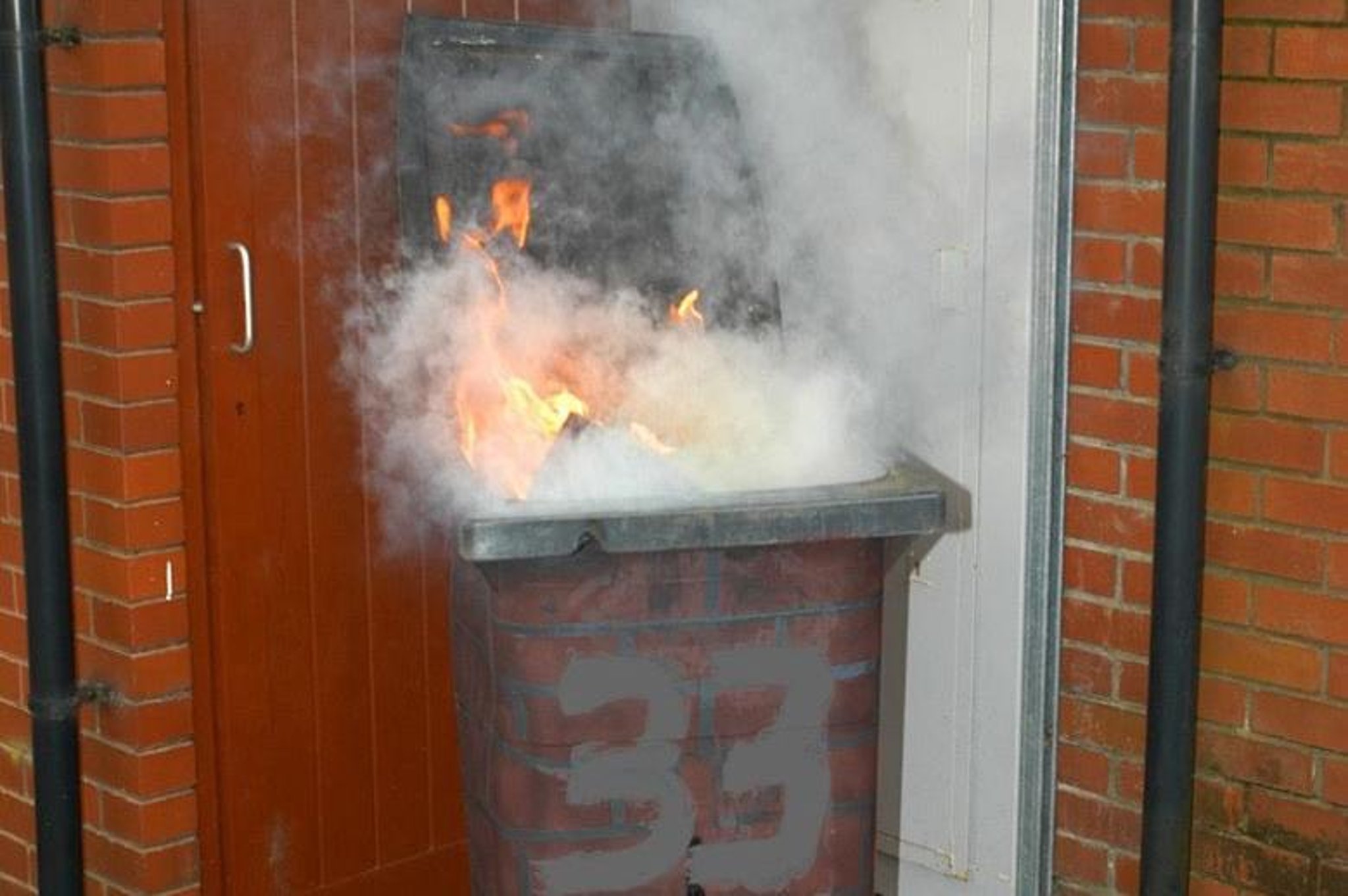 Wheelie bin fires on the rise in Edinburgh, fire service warns ...