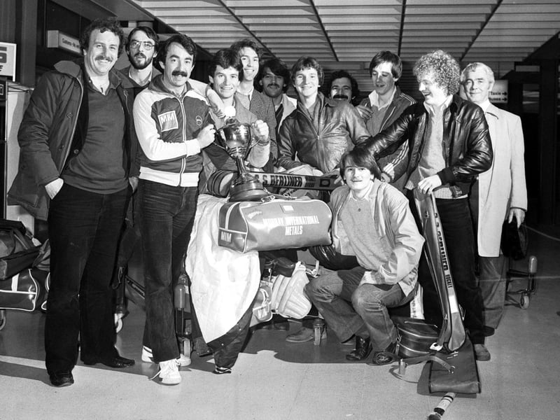 The Murray International Metals (MIM) hockey team at Edinburgh airport on their return from Australia with the European trophy in December 1980