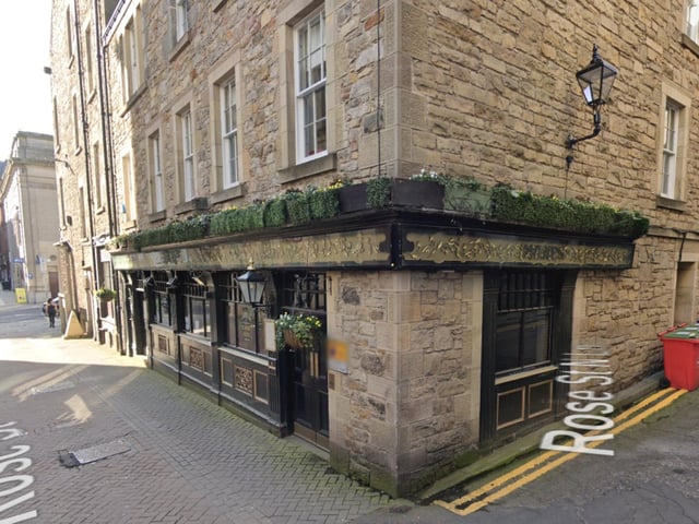 Milnes Bar on Rose Street is a popular choice amongst locals - as it has a good selection of beers, freshly cooked food and often shows the football and rugby. The pub has a 4.1 rating on Google.