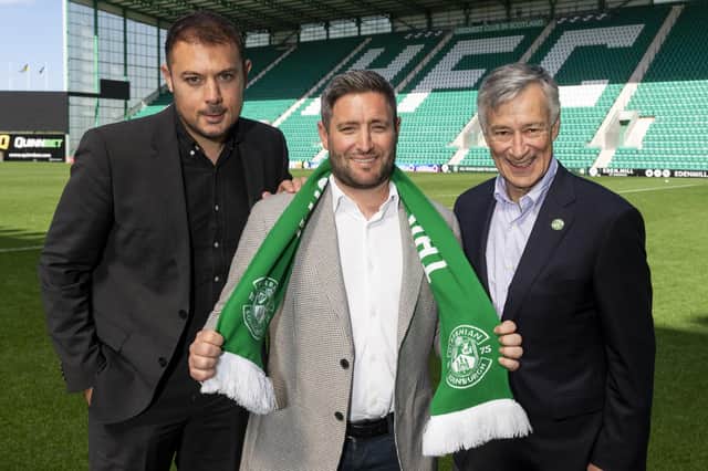 New Hibs manager Lee Johnson with CEO Ben Kensell (left) and owner Ron Gordon (right). Picture: SNS